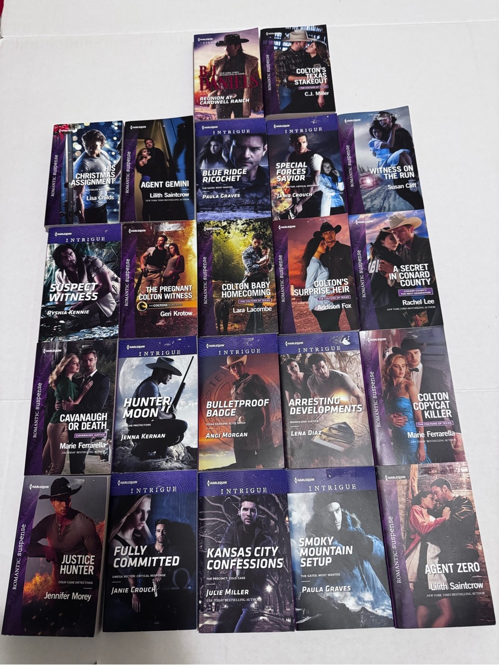 22 Harlequin Books Like New